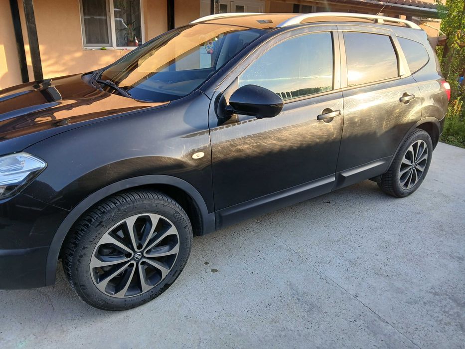 Vând Nissan Qashqai 1,6 diesel