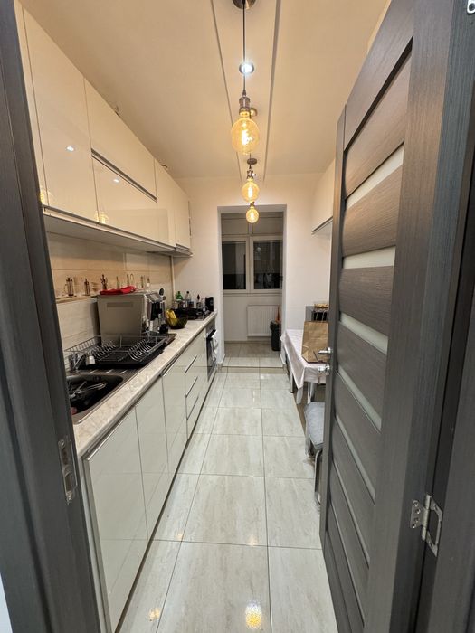 Apartament 3 camere, 73 mp utili, 2 băi, etaj 3, lift – zona Rahovei/Oștirii