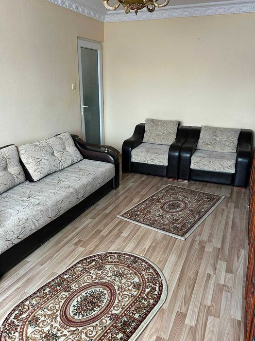 Închiriez apartament 2 camere Micro 17 – parcare inclusă