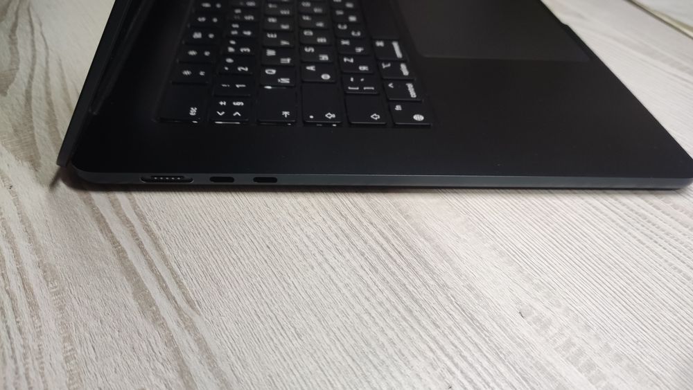 Macbook air 15 M3 8/256 Midnight 2024