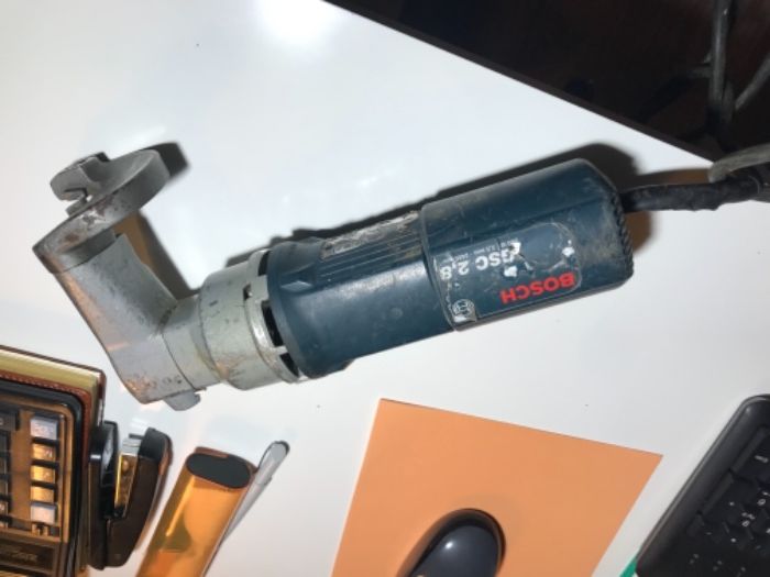Bosch ножницы по металлу.