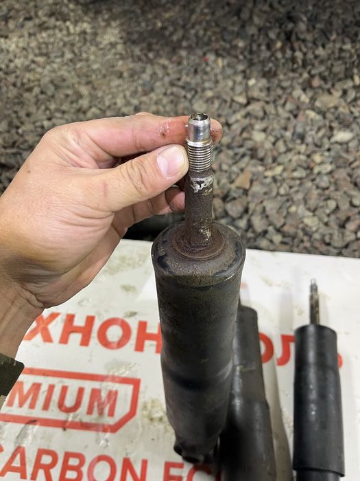 Продам гидроамортизаторы Лексус ЛХ470
