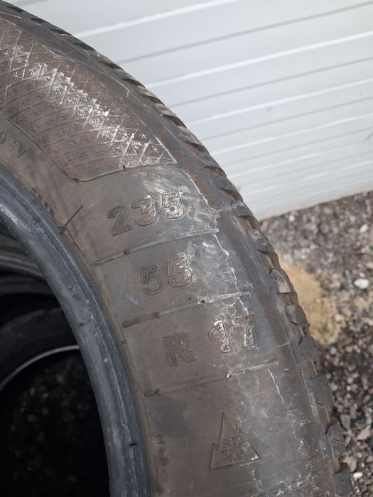235/55/17 dot 2023