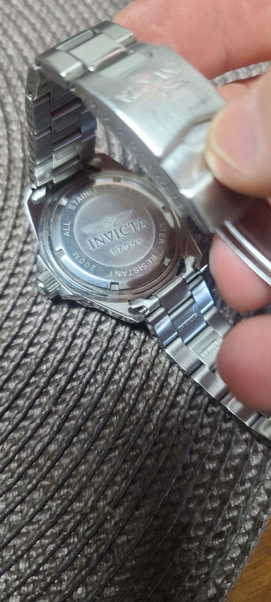 Invicta 17056 clearance