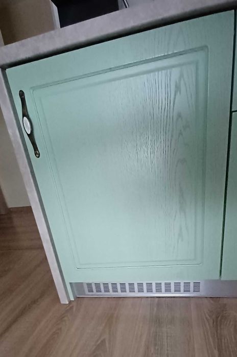 Хладилник Amica за вграждане НОВ НЕИЗПОЛЗВАН  111л, 81.8x59.6x55см