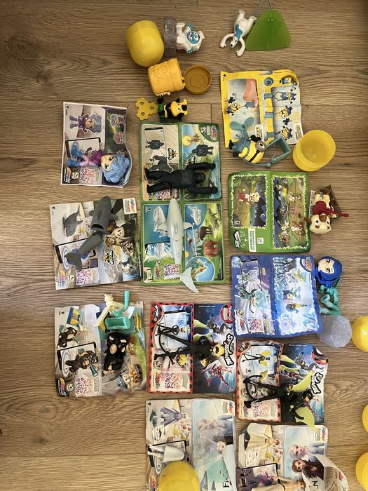 Играчки от шоколадови яйца, стикита и др.