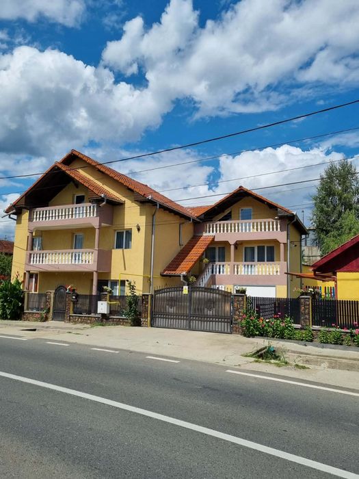 Dau in închirie casa