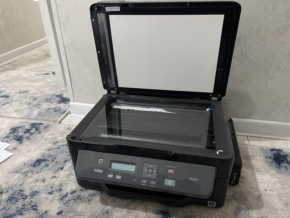 Продам 3в1 принтер Epson M200