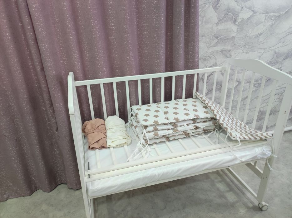 Кроватка с матрасом