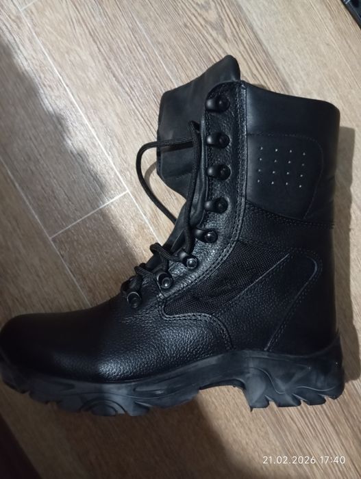 Продам берцы новые