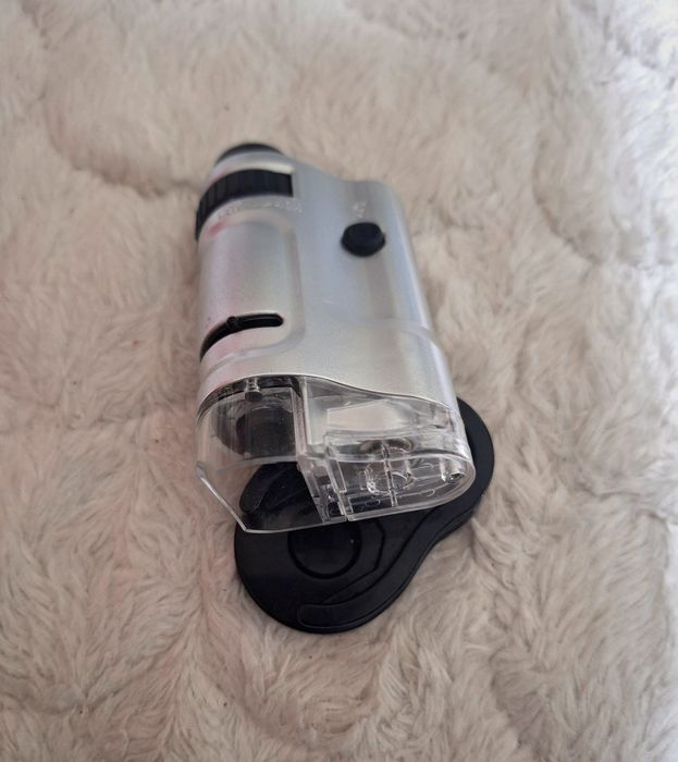 Microscop monocular portabil zoom optic 20-40X focus reglabil