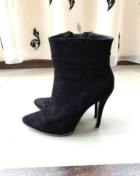 Botine negre cu toc, 40