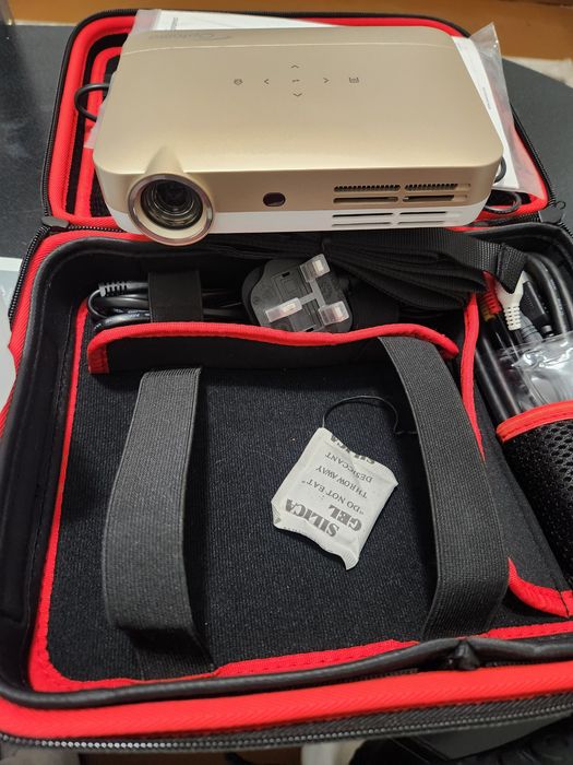 Проектор многофункциональный