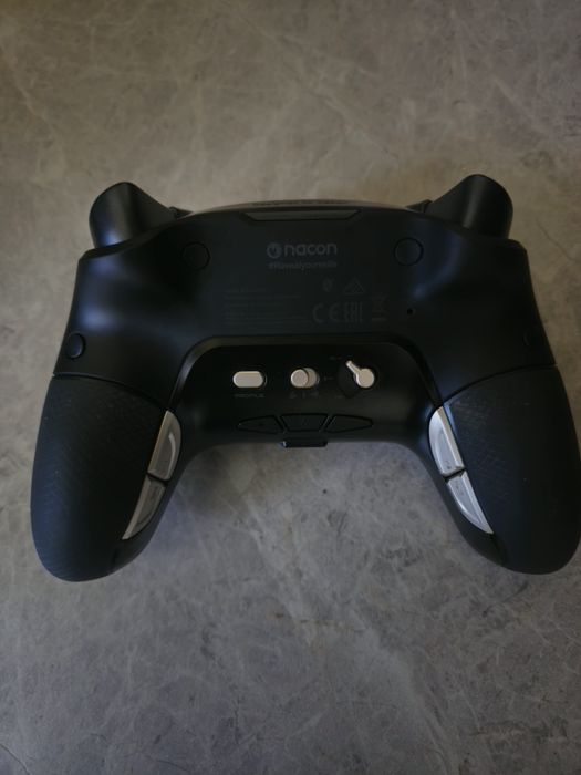 Controller Nacon Revolution Unlimited Pro