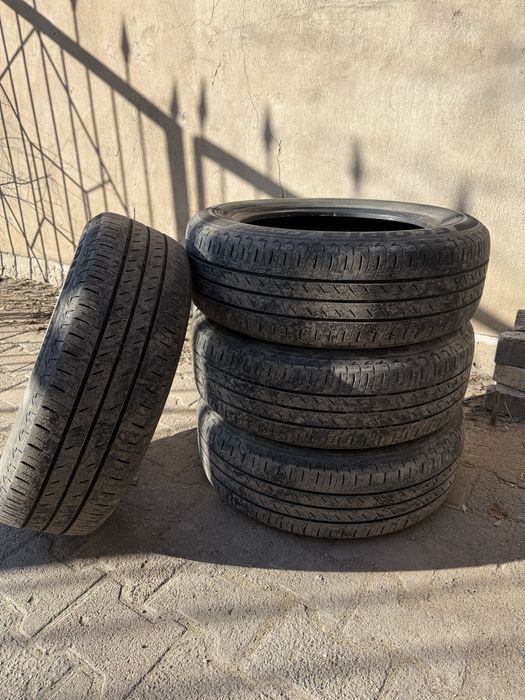 Продам летние покрышки
