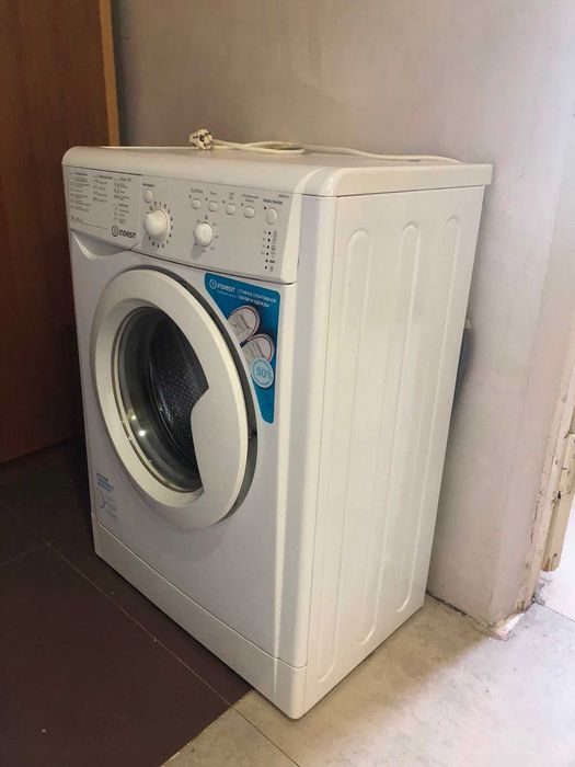 Стиральная машинка  INDESIT