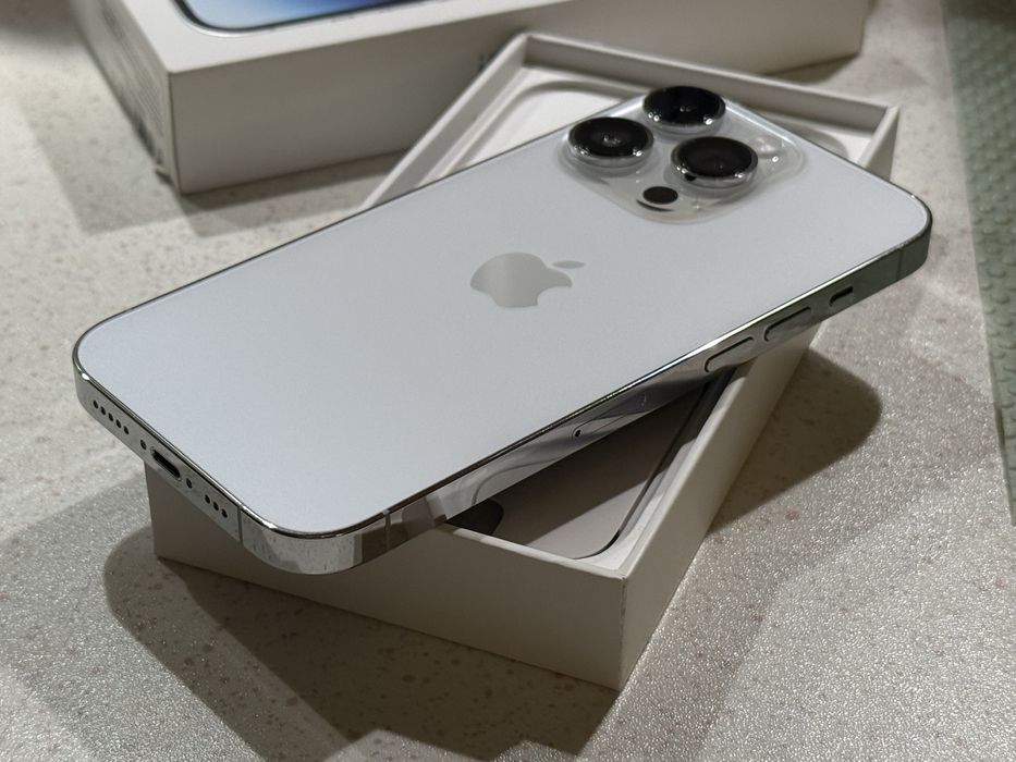 iPhone 14 Pro 256GB Silver (Бял) - 86% Батерия, Като НОВ.