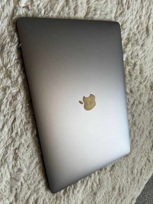 MacBook Pro 13 2017 i5 2.3GHz 16GB RAM, 512GB SSD A1708 Отличен