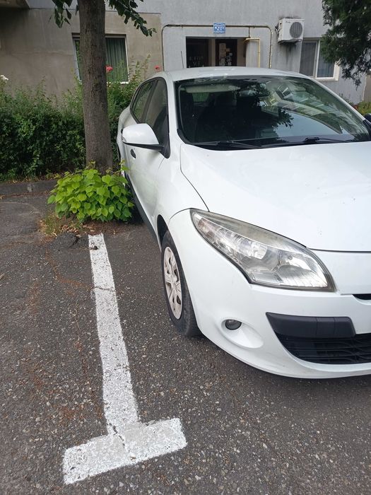 RENAULT Megane 2011 — imagine 2