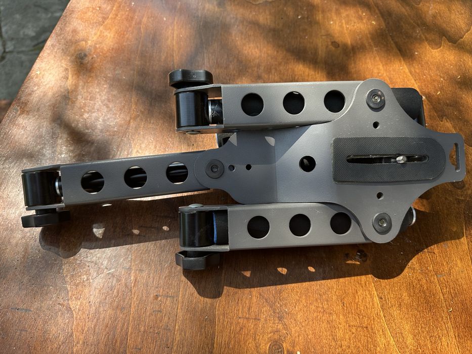 Раменен статив - shoulder rig