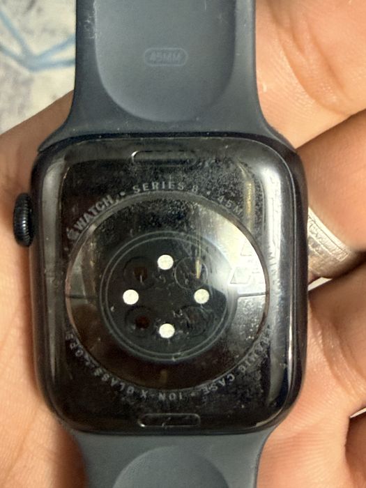 Продам apple watch 8
