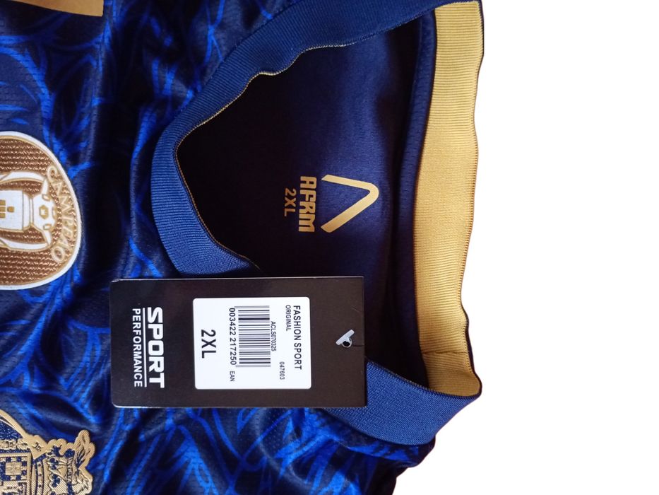 футболна тениска