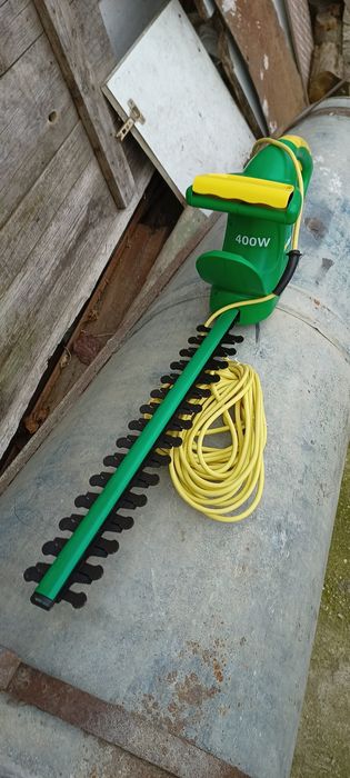Mașină tuns gard viu electrica