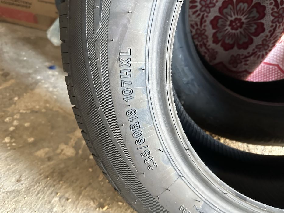 Продам шины новые 235/60/18