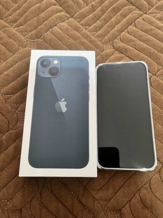 Продам айфон 13