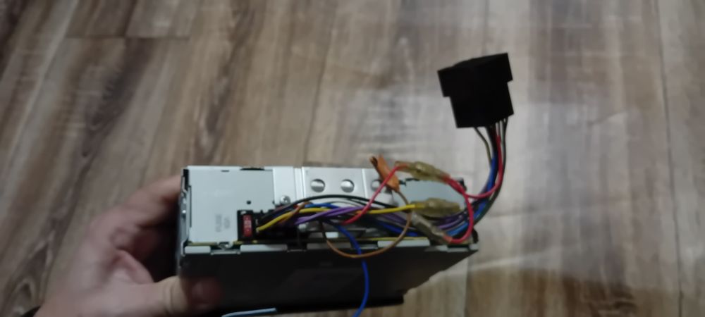 Vând CD player auto Kenwood kdc-w241