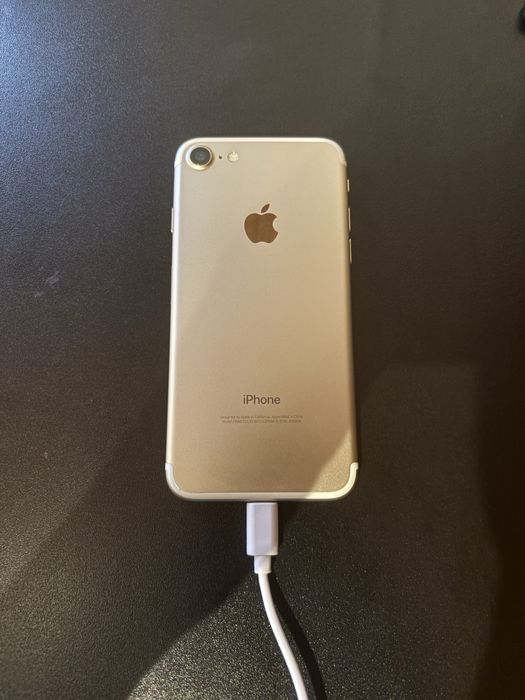 Iphone 7 (Отлично състояние)