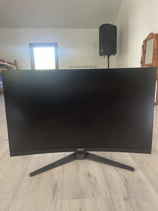 Monitor curbat Asus Tuf Gaming 165 Hz