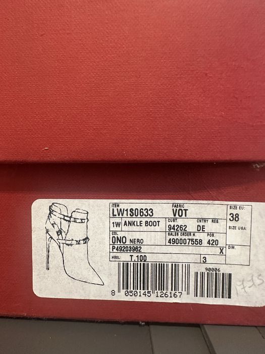 Боти Valentino 38 номер