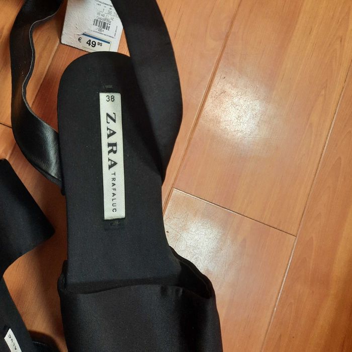 Дамски сандали Zara