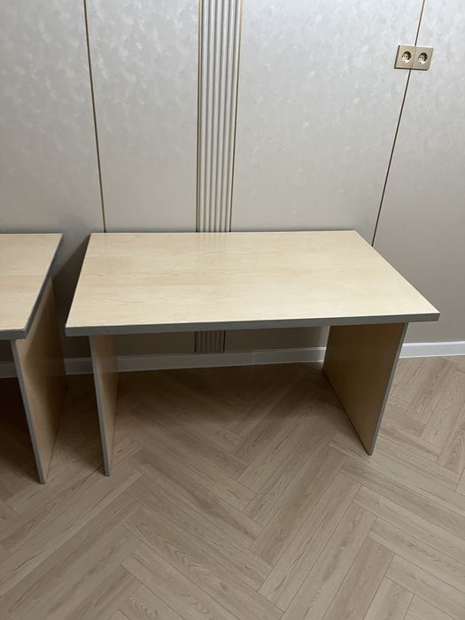 Продаются 2 письменных/рабочих стола