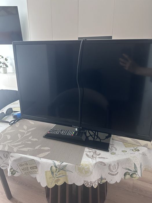 Телевизор Elenberg 28” LED + пульт