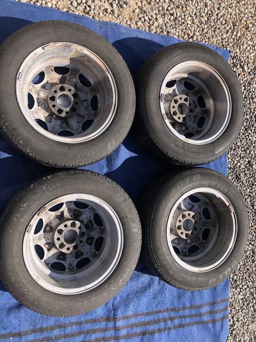 Продам срочно резину с дисками