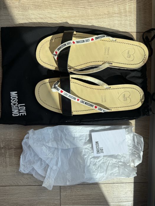 Love Moschino papuci de vara marimea 39