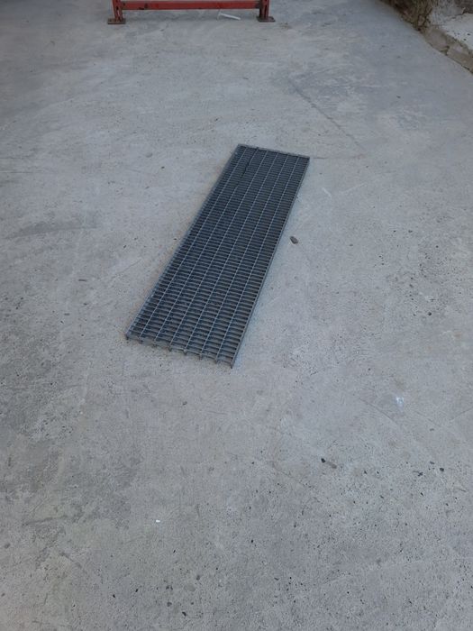 Trepte zincate galvanizate sunt