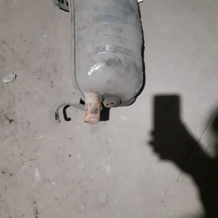 Выхлопная труба на авто