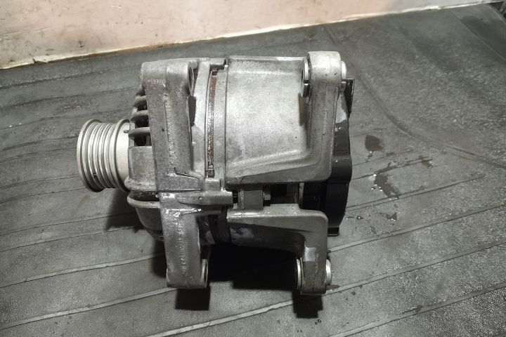 Alternator 0124425005 / 24447429 0124425005 / 24447429 Opel Astra H