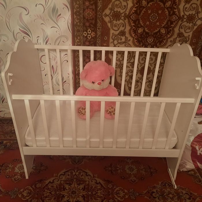 Детская кроватка