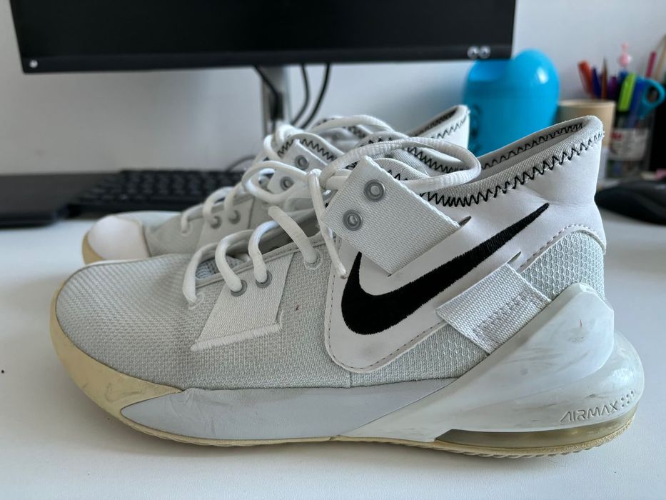 Бели маратонки  NIKE 41 номер