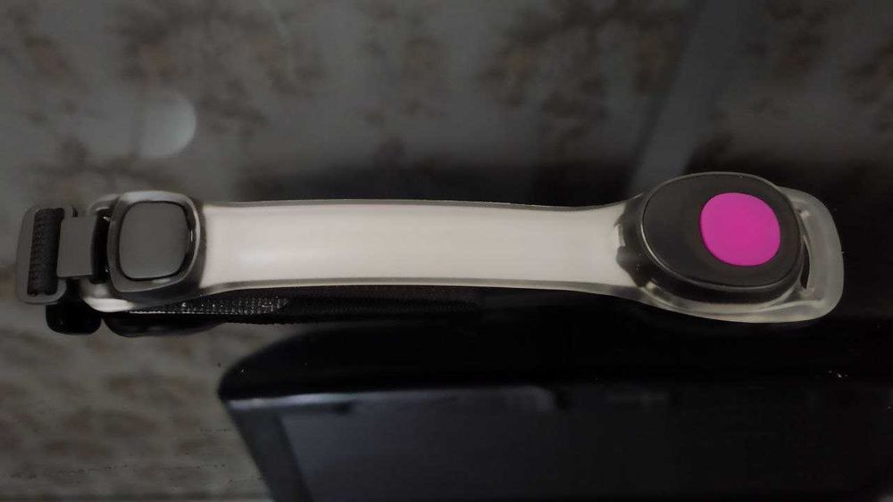 Светодиодный фонарь-лампа для человека в тёмное время суток