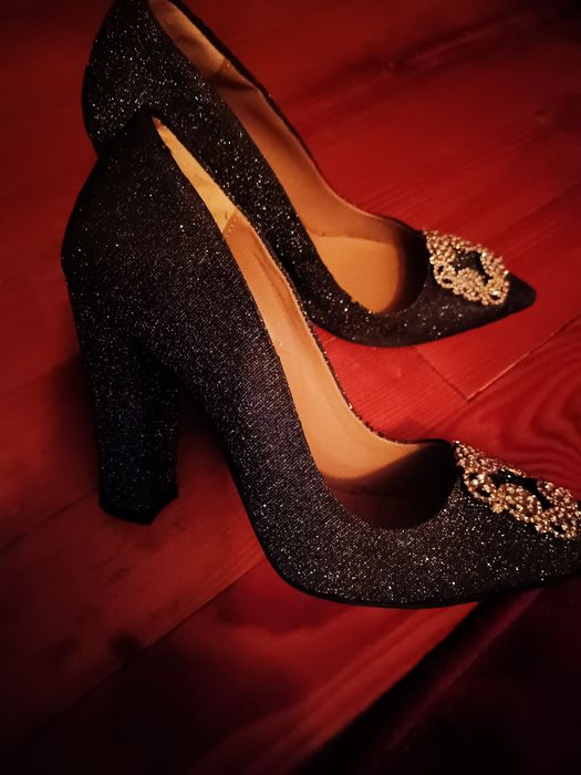 Pantofi superbi,în stare foarte bună