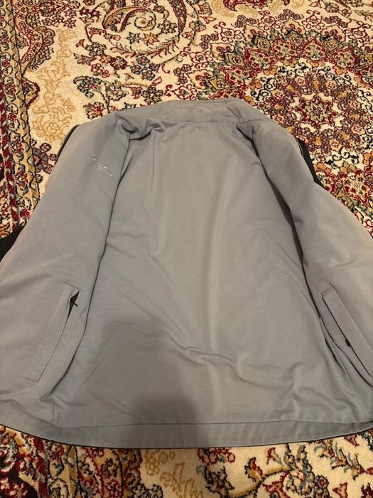 Ветровка сатылады киілмеген