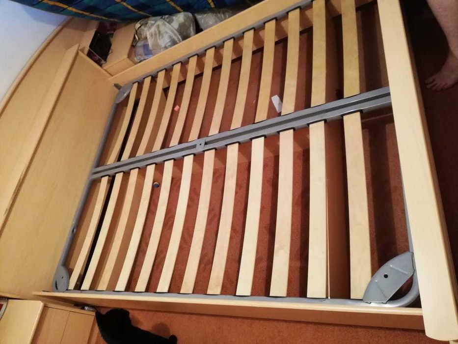 двуспальная кровать