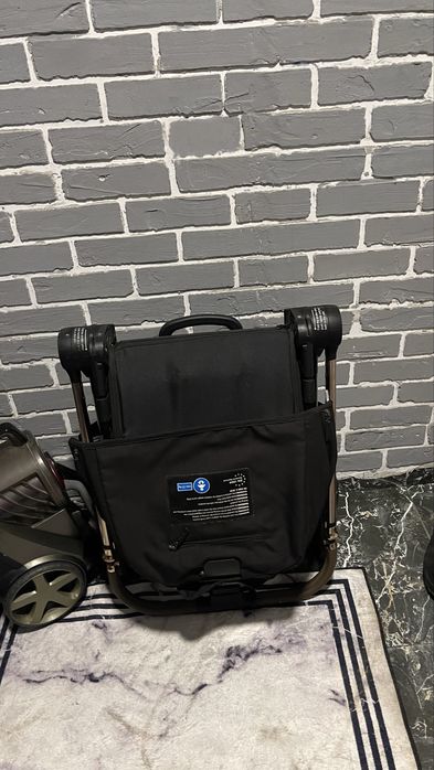 Срочно продам Коляска Kidilo,