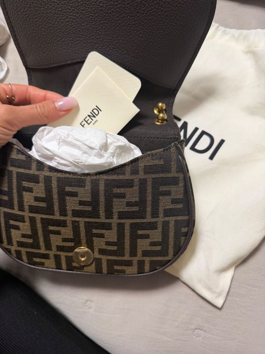 Дамска чанта FENDI