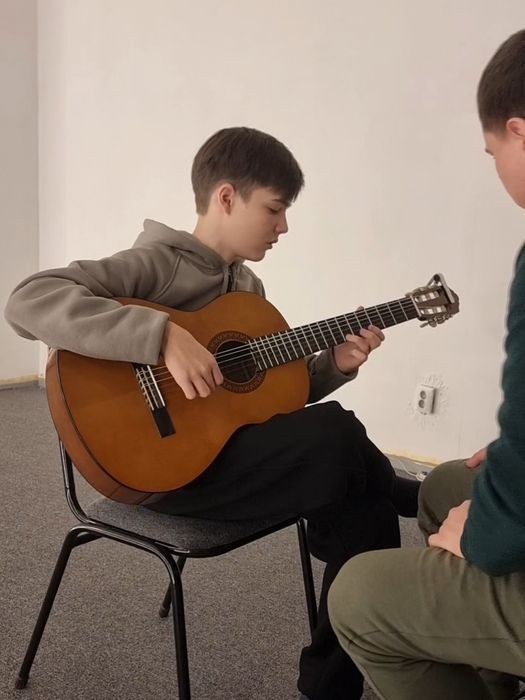 Уроки гитары Астана